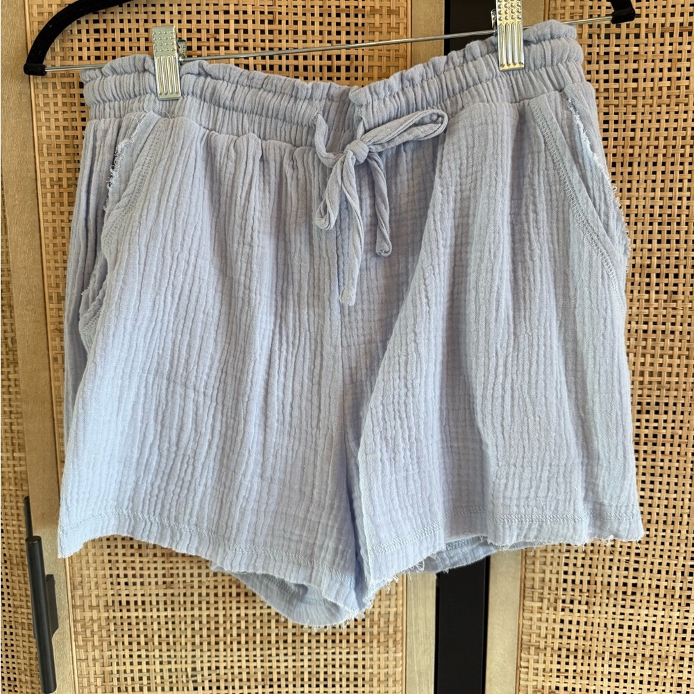 2-piece Set Light Blue Button-Down Cotton Gauze Shirt and Shorts - Picture 6 of 16